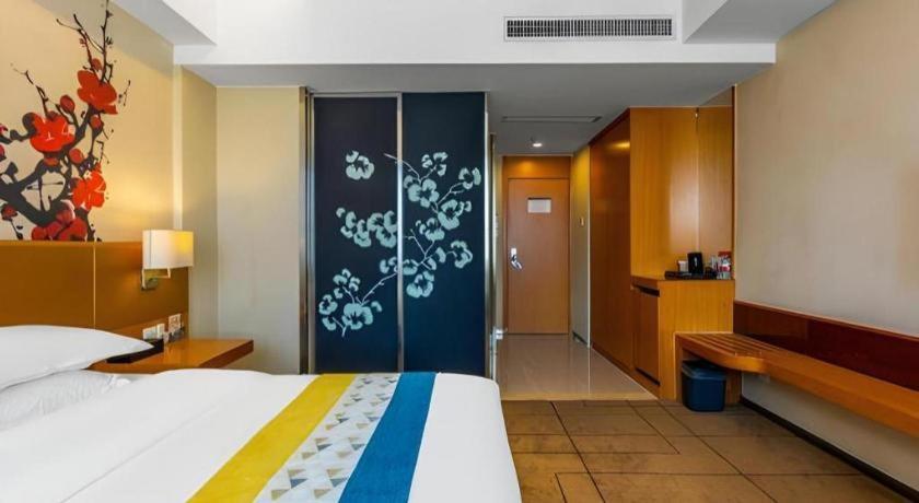 Metropolo Hotel Wuchuang Jiangtan Jiyuqiao Metro Station Wuhan Bagian luar foto